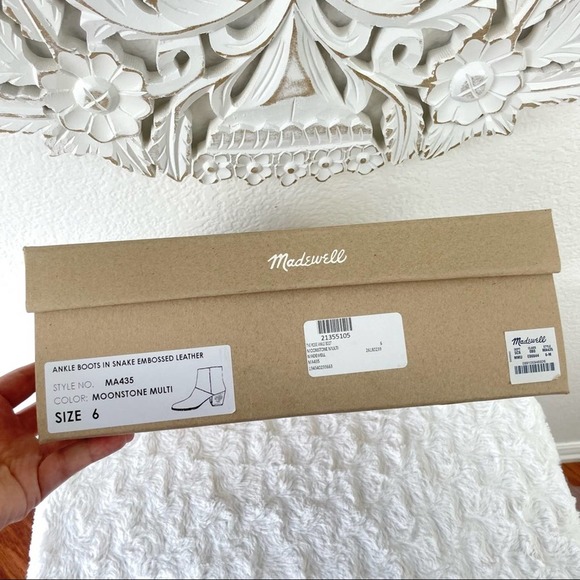 {Madewell} The Rosie Ankle Boot, Moonstone Snake Embossed Leather, Size 6, NWT - Picture 9 of 11